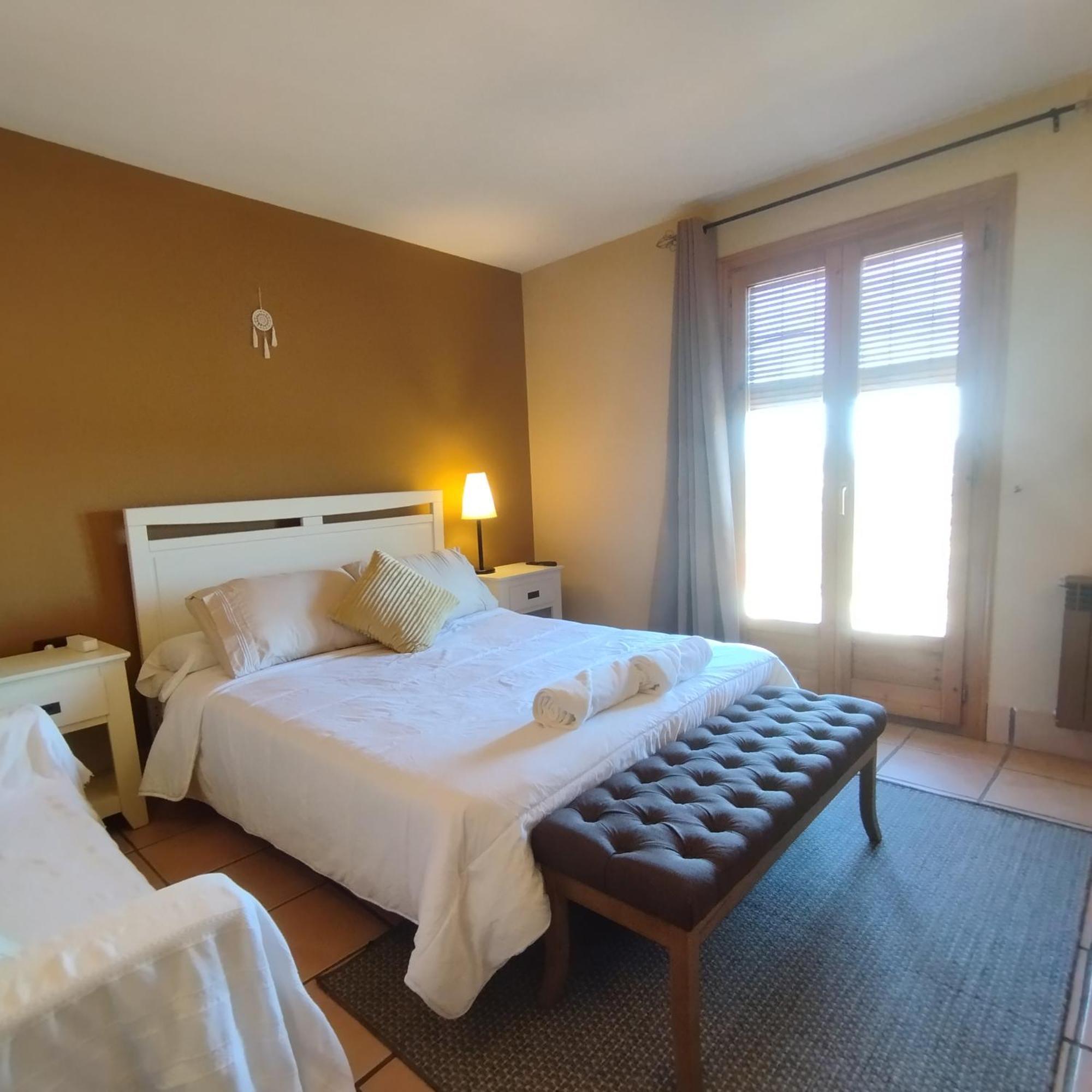 Hostal Tastavins Penarroya De Tastavins Bagian luar foto