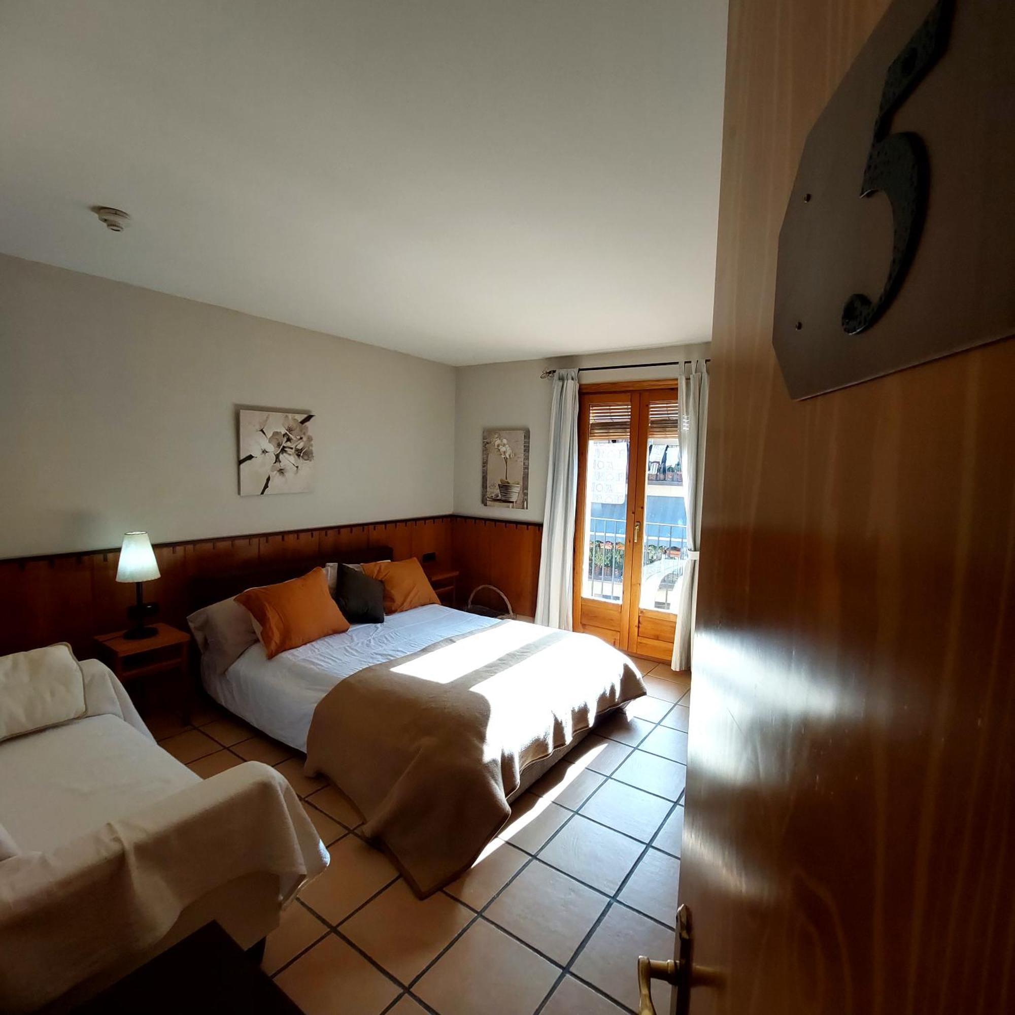 Hostal Tastavins Penarroya De Tastavins Ruang foto